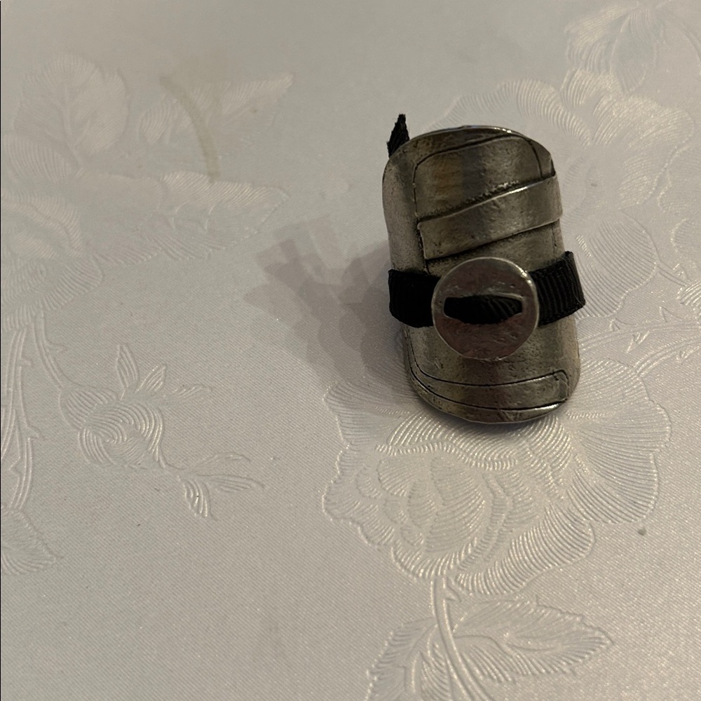 Silver Armor-Inspired Ring - Picture 4 of 4